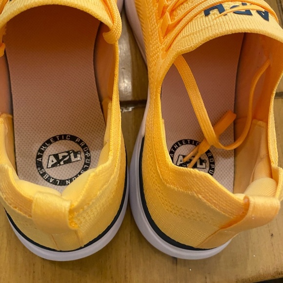APL Men’s Yellow Techloom Breeze Athletic Sneakers Marigold Lightweight NEW 11.5 - Picture 10 of 16
